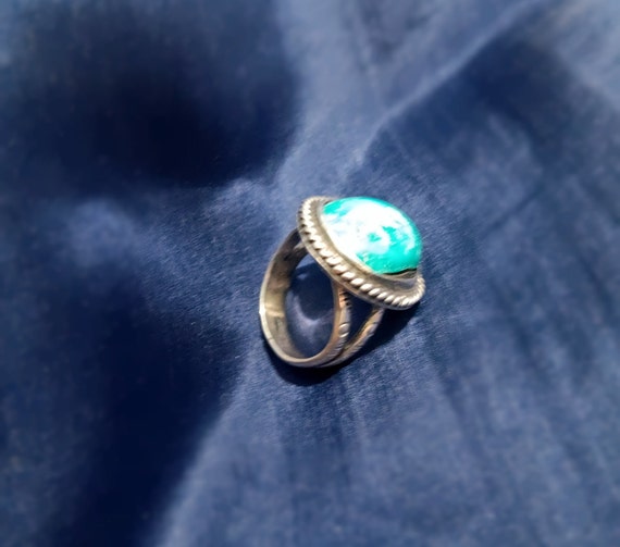 South Western native Sterling Turquoise Ring - image 5