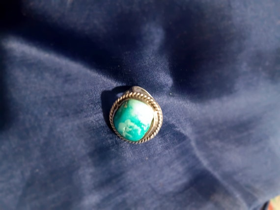 South Western native Sterling Turquoise Ring - image 4
