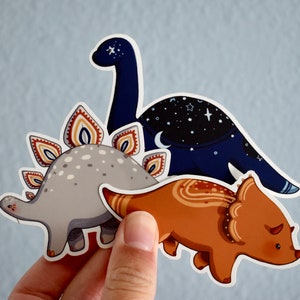 Niedliche Dinosaurier-Vinyl-Aufkleber Matte Wasserdichte illustrierte Sticker Pack, einzeln oder im Dreier-Set