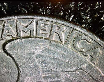 1974-D 25c error coin, filled mint mark, STRONG DDR. Free gift included!
