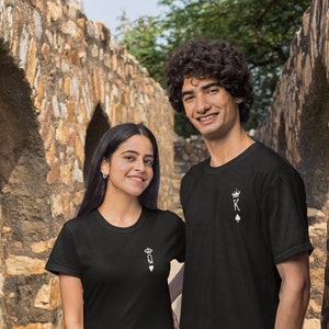 Royal Bliss: König und Königin Paar T-Shirt - Perfekt passende Shirts für Paare