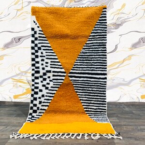Berber Moroccan Costum rug - Moroccan Woolen carpet - New Azilal rug - Beni ouarain style - New Beni ouarain rug - fine berber rug
