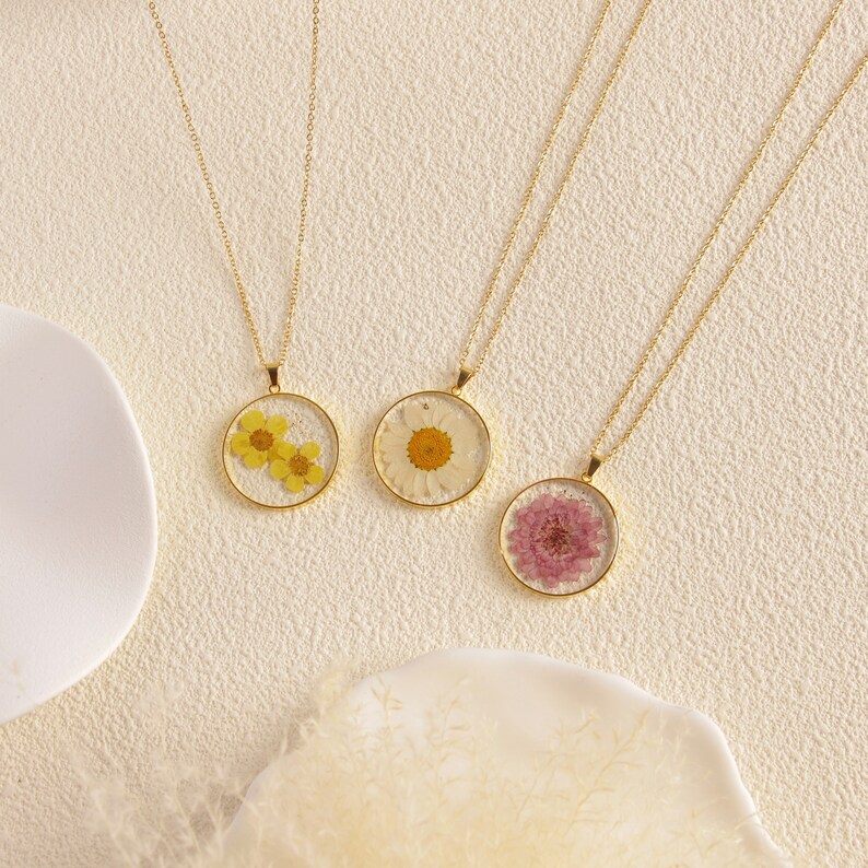 Personalized Birth Flower Necklace Pressed Flower Necklace real Flower