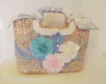 Colorful Flowers, Woven bag,wicker straw bag, rattan bamboo purse,  natural handbag, purse, straw , Hand Woven Bags for Woman, Clutch,Basket