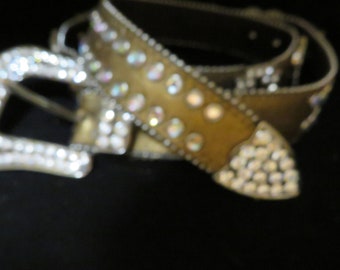 Ceinture western cowgirl avec strass, coeurs et croixBeaucoup de blings, grande taille