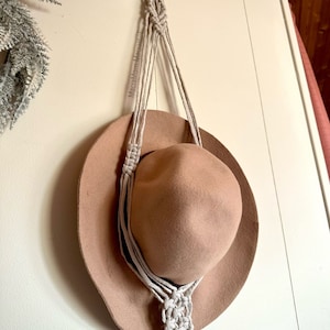 Macrame hat holder, western farmhouse Boho hat hanger rack storage, single or double