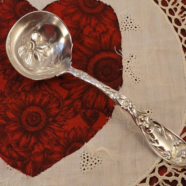 Antique Gravy Ladle _ Art Nouveau Silver Plated _ 1908 Narcissus by Oxford Silver Wm A Rogers Ltd of New York City