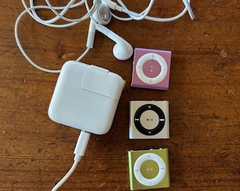 Three Apple I-Pod Shuffle 4th Generation: all tested, work perfectly