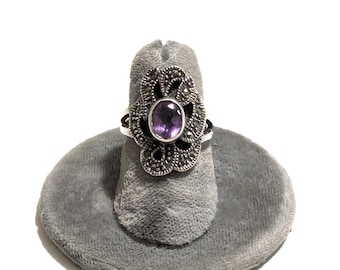 Vintage Sterling Silver Marcasite ring purple amethyst colored stone Victorian style size 6