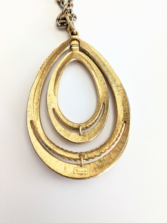 Vintage Crown Trifari necklace teardrop pendant g… - image 4