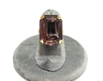 Vintage 70s Avon ring large purple brown colored stone emerald cut 1979 Burgundy Wine oversized gold tone setting February birthstone size 5
