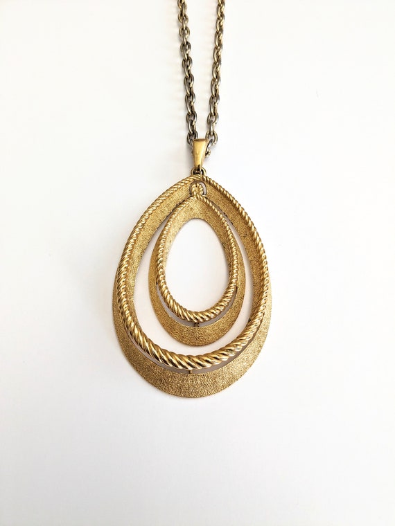 Vintage Crown Trifari necklace teardrop pendant g… - image 3