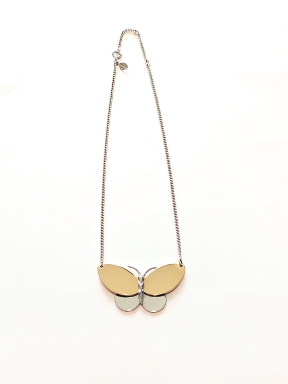 Vintage 70s Avon Butterfly pendant necklace 1977 … - image 1