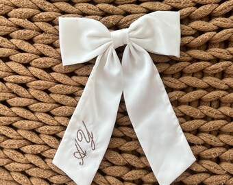 Embroidered Personalized Bow, Customized Girl Bow, Customized Bride Bow, Custom Bachelorette Bow, Embroidered Bow for Bride, Custom Girl Bow
