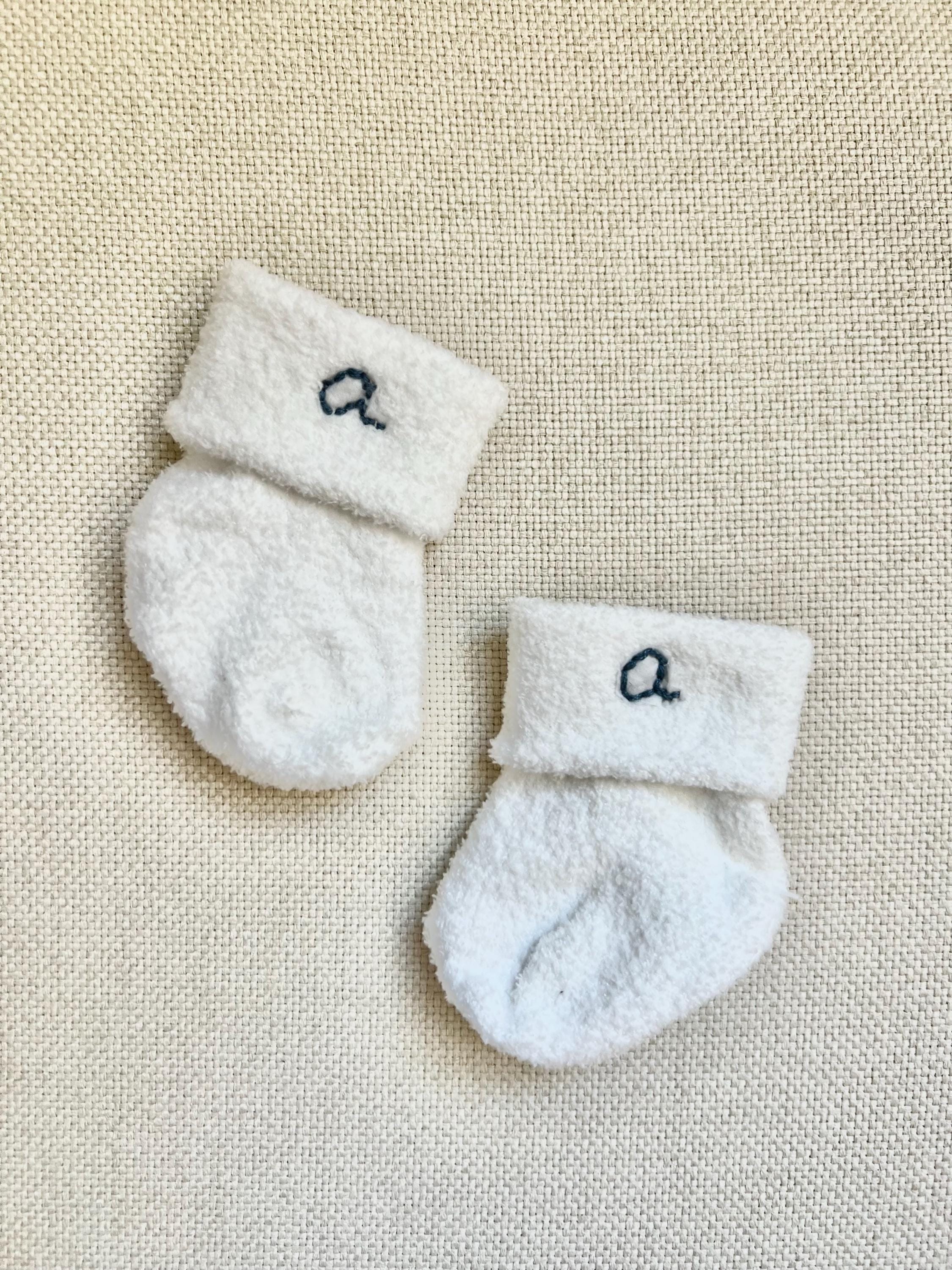 Hand Embroidered Baby Socks, Personalized Baby Socks, New Baby Gift, Baby Shower Gift, Custom Baby Socks, Customized Embroidered Baby Gift