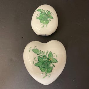 2 Vintage Herend Paperweights “Chinese Bouquet Green or Appoyi Green” Heart Shaped & Oval Egg Shaped Hand Painted Hungarian Porcelain Set