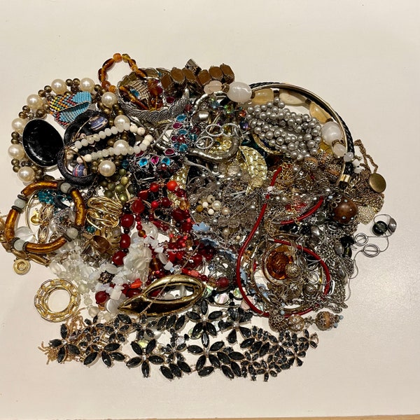 Mystery Costume Jewelry Crafting Lot, Over 3 Lbs Of Vintage And Modern Jewelry In Fair to Damaged Condition, Craft, Repair, Wear Or Sell