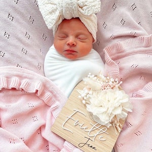 Dried flower birth announcement white with a touch of pink sign