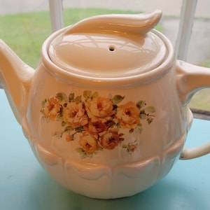 Vintage Drip-o-lator Teapot
