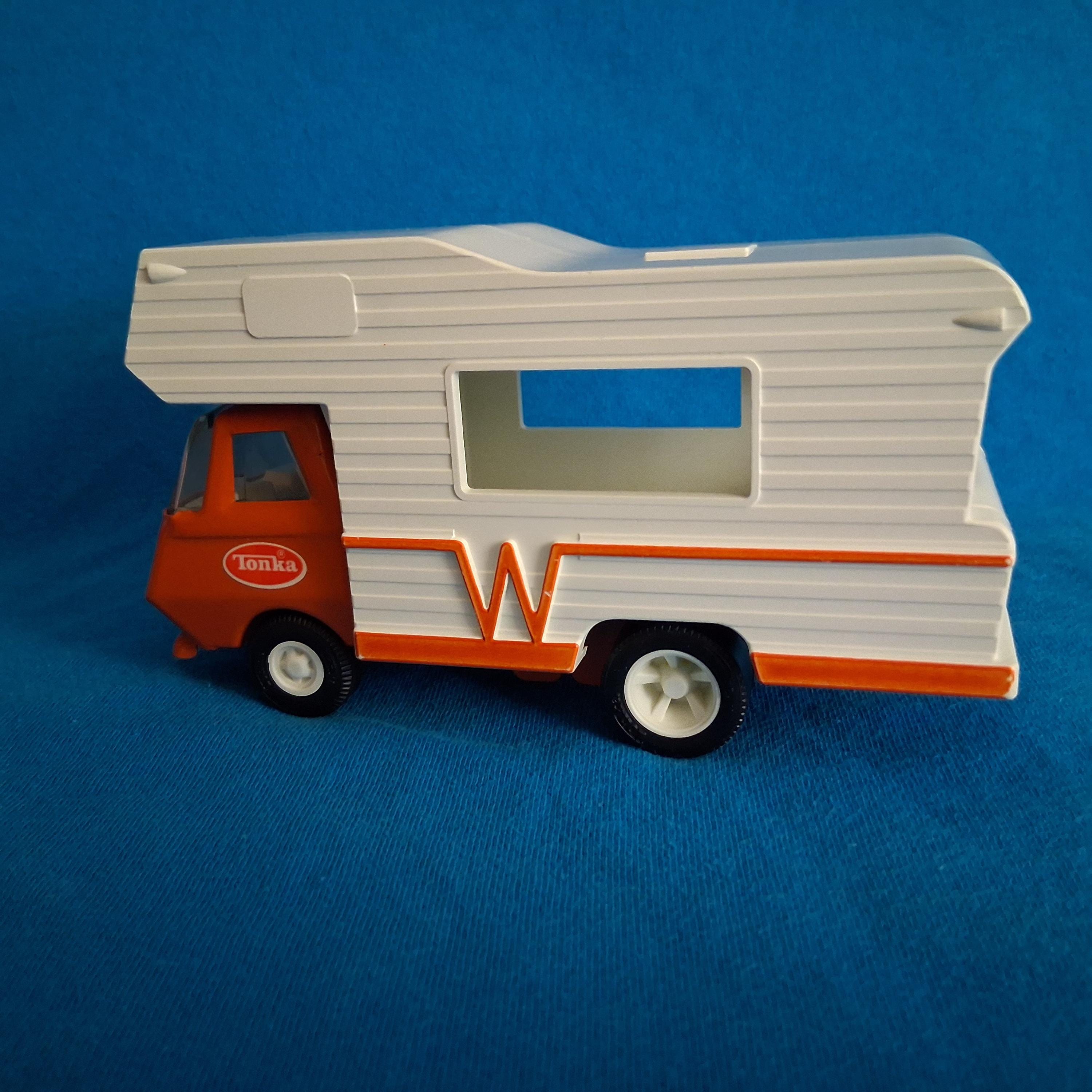 Tonka WINNEBAGO CAMPER ブリキ 激レア 希少 ビンテージ Vintage 1970's Tonka Winnebago Indian RV Camper Metal Truck