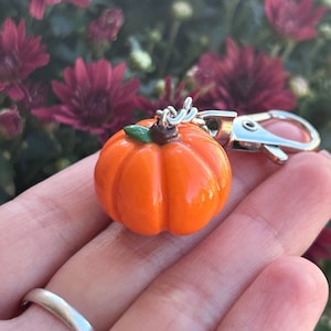 Handmade Polymer Clay Pumpkin Keychain: Fall Decor