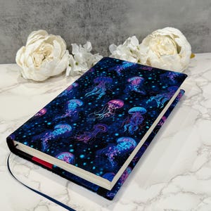 Adjustable book cover - fabric dust jacket - book sleeve - bookish gift - book accessories -  jellydream