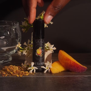 The Tea House Unisex Perfume | Fresh peaches, Jasmine Tea, Oolong tea, Green tea, Osmanthus | Oil Perfume | 2ml, 5ml, 10ml