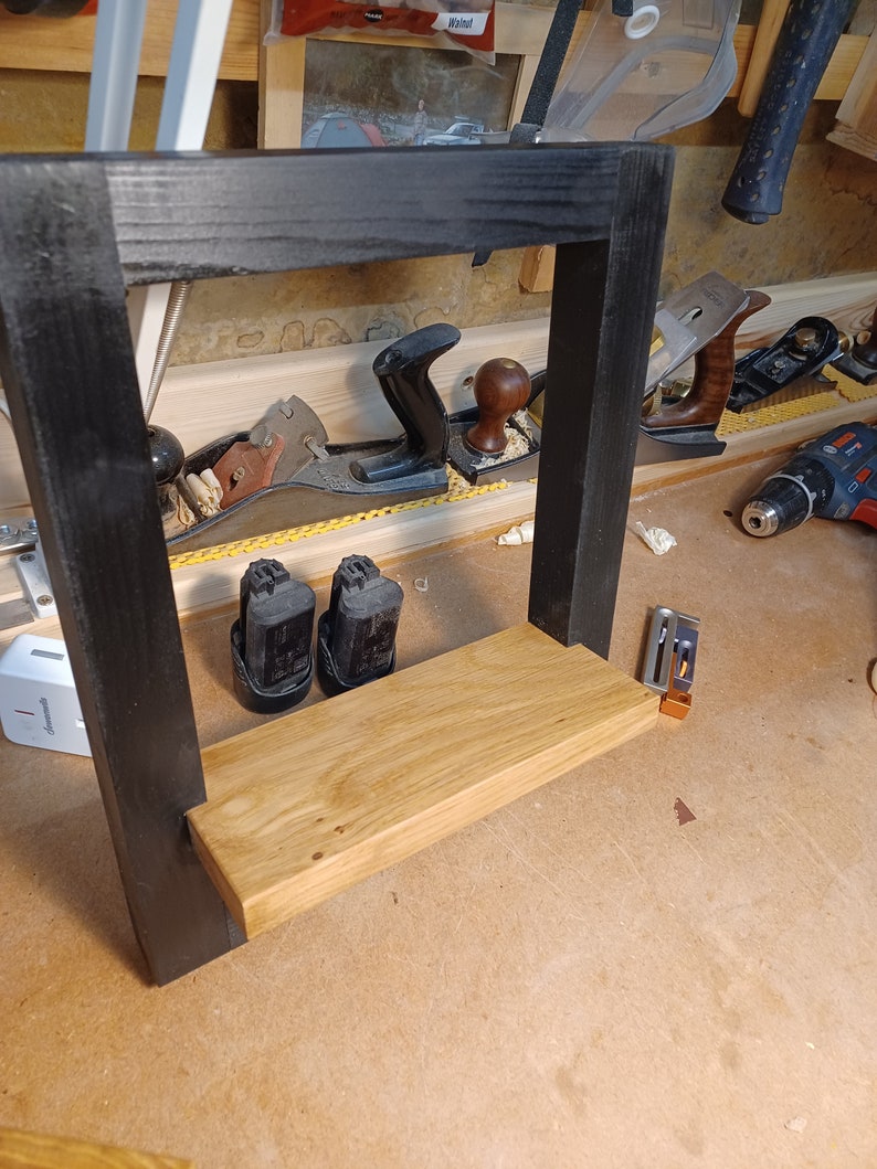 Decorative Wooden Frame with Oak Shelf bild 8