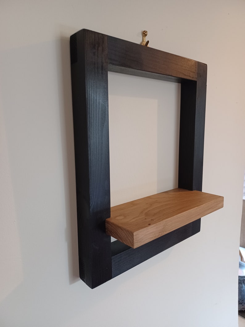 Decorative Wooden Frame with Oak Shelf bild 3