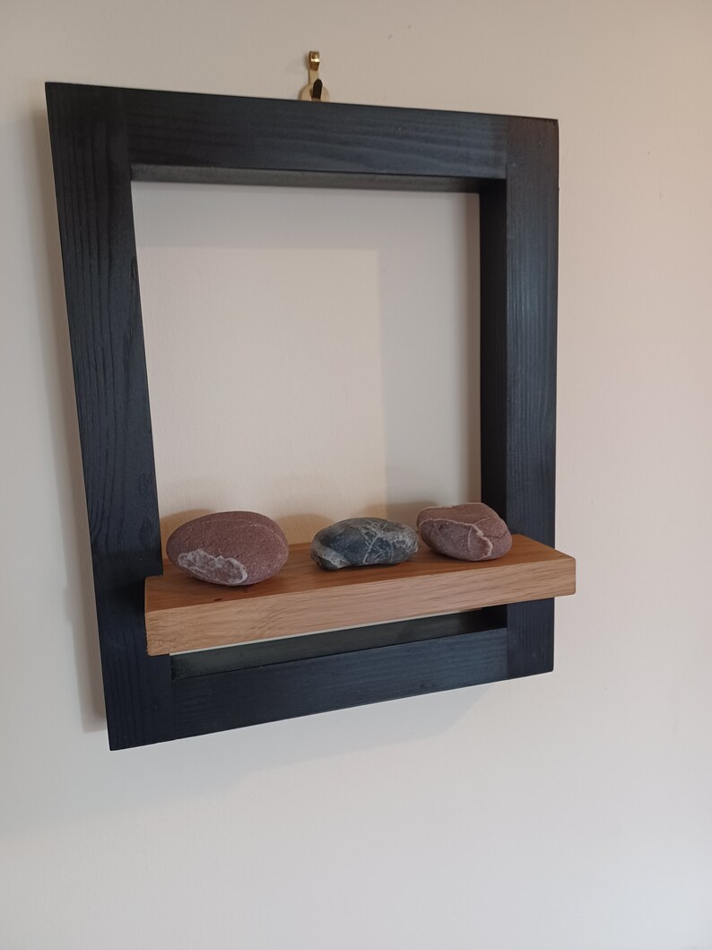 Decorative Wooden Frame with Oak Shelf bild 5