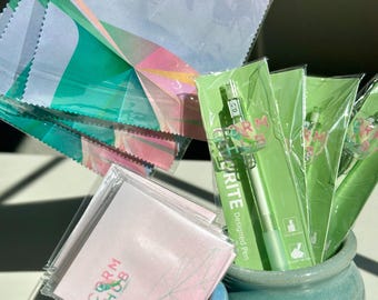 New CormHub Merch! FREE item with a plant purchase from our shop -  **Please do not purchase this listing **