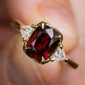 Anillo de rubí color sangre de paloma de 3 quilates, anillo de compromiso de rubí rojo de talla ovalada, anillo de promesa de piedra natal de julio, regalo de aniversario de rubí, anillo de gema roja para ella.
