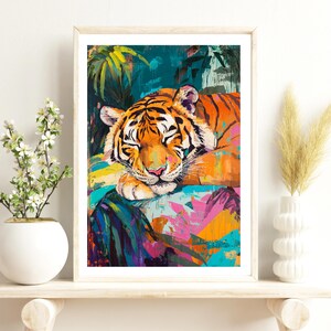 Konsttryck med sovande tiger: Maximalistisk djungelväggdekoration bild 3