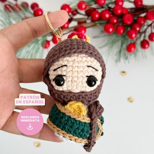 Saint Jude Thaddeus keychain digital pattern in Spanish, PDF file for making DIY Catholic keychains