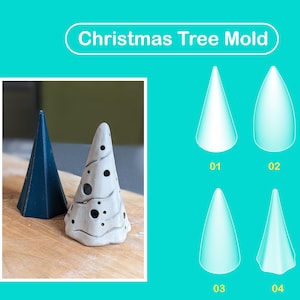 Può includere: Quattro diversi stampi per alberi di Natale. Gli stampi sono in plastica bianca e hanno la forma di alberi di Natale. Gli stampi sono numerati da 01 a 04. L'immagine mostra anche due decorazioni per alberi di Natale finite, una blu e una bianca.