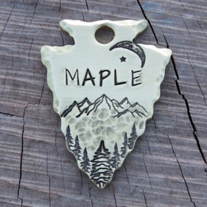 Placa de identificación personalizada para perros, punta de flecha, placa de identificación para perros, placa de identificación de metal pesado, placa de identificación para perros, placa estampada a mano, placa de identificación de lobo nativo