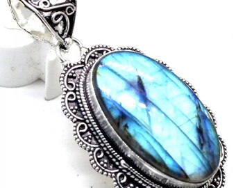 Ciondolo a cabochon goccia in Labradorite Bianca e Argento 925