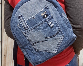 Stylischer Rucksack aus Jeans,  Unikat, ,Umhängetaschen,  Upcycling