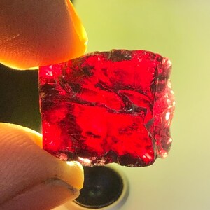 32.5 Carats, Natural Garnet Gemstone, Red Garnet Rough, Red Garnet, 6.50 Grams Garnet Crystal, Loose Garnet Raw, Untreated Garnet Gemstone.