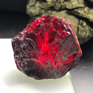 Natural Red Garnet Rough, 93.30 Carats Unheated Garnet Rough, Huge Size Garnet Rough, Uncut Garnet Raw, Garnet Crystal