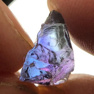 Colorful Zoisite Tanzanite Rough: 3.10 Carat Loose Gemstone