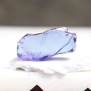 Zoisiet blauwpaars tanzaniet ruw, natuurlijk tanzaniet ruw, prachtig tanzaniet ruw, 1,50 karaat tanzanietkristal,