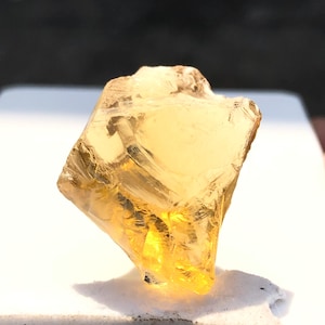 38 Carats Rare Yellow Citrine Rough, 28x23 MM Unheated Citrine Rough, Natural Citrine Raw, Citrine Crystal, Citrine Gemstone
