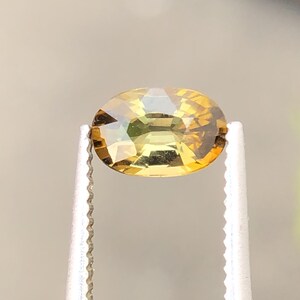 Naturlig Corral gul turmalin, 6 x 4 MM felfri lösfasetterad turmalin lång oval, 0,65 ct. Sällsynt fin kvalitetsturmalin