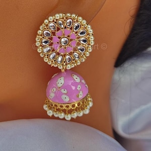 Verschiedene vergoldete Meenakari Kundan Jhumka Ohrringe - Handgefertigter traditioneller indischer Schmuck für Hochzeiten, Brautjungfern & besondere Geschenke