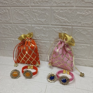 Elegancki zestaw prezentów ślubnych: materiałowa torba potli, bransoletka i pierścionek – idealny zestaw prezentów dla gości, upominek haldi mehndi, upominek festiwalowy