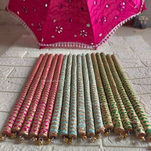 Anpassen der Farbe aus Holz Dandiya Sticks, handgefertigte Holzstäbe für Navratri Feiern 14-Zoll-Bulk Navratri spezielles Dandiya Paar, Garba Dand