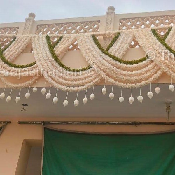 Jasminblüten-Volant mit Sola Lotus | Südindische Hochzeitsdeko | Varalakshmi Vratham | Griharavesham | Mangala Snanam Kulisse