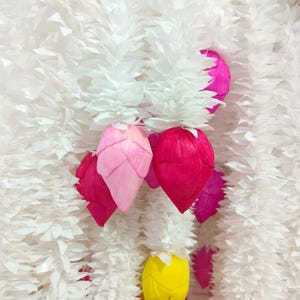 White Jasmine Garlands with Pink,Red,&Yellow Lotus Buds-Perfect for Indian Wedding Haldi/Mehndi, Sangeet Ceremony, Mandap,South Indian Décor