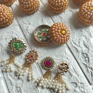Flower Kundan Brooch With Small  Beaded Box  For Men / Women, Sherwani Pin / Indian Saree Pin/ Baraati Favors, Women Giveaway Item
